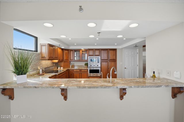 1221 S 1ST Street 10B, Jacksonville Beach, FL 32250