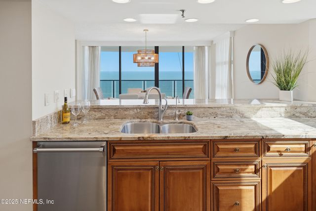 1221 S 1ST Street 10B, Jacksonville Beach, FL 32250