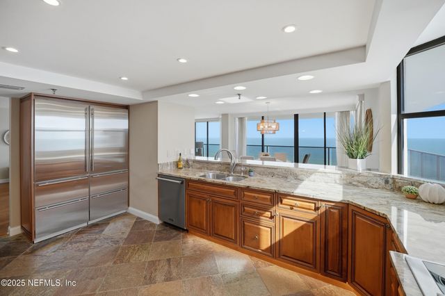 1221 S 1ST Street 10B, Jacksonville Beach, FL 32250