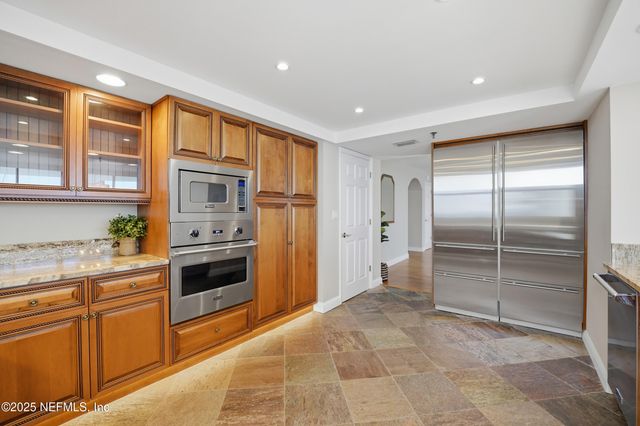 1221 S 1ST Street 10B, Jacksonville Beach, FL 32250