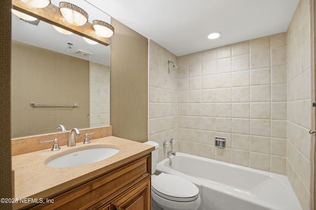 1221 S 1ST Street 10B, Jacksonville Beach, FL 32250