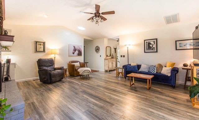 5921 SW Morgan Drive, Guthrie, OK 73044