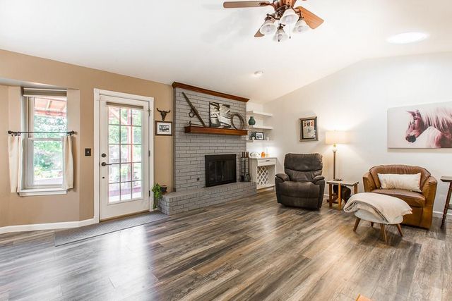 5921 SW Morgan Drive, Guthrie, OK 73044