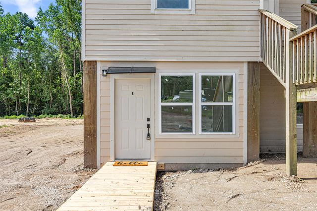 28096 Seven Sisters Road B, New Caney, TX 77357