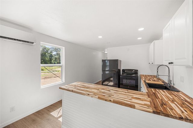 28096 Seven Sisters Road B, New Caney, TX 77357