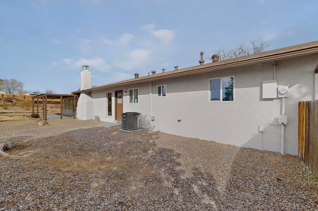 4702 El Bardo Court SE, Rio Rancho, NM 87124