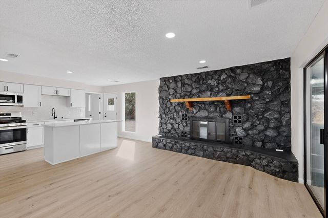 4702 El Bardo Court SE, Rio Rancho, NM 87124