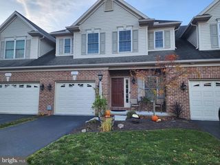 4545 LAURELWOOD DR, Harrisburg, PA 17110