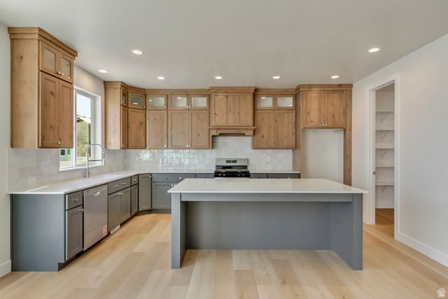 5344 N HONEY SUCKLE WAY, Eagle Mountain, UT 84005