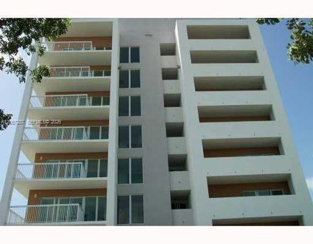 2740 SW 28th Terrace 209, Miami, FL 33133
