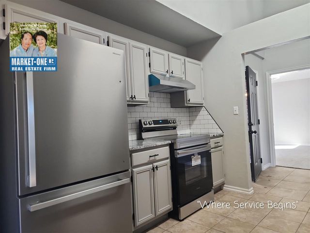 4017 SW Rolling Hills Dr, Lawton, OK 73505