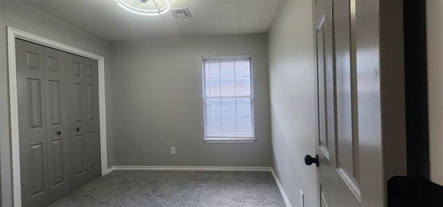 4017 SW Rolling Hills Dr, Lawton, OK 73505