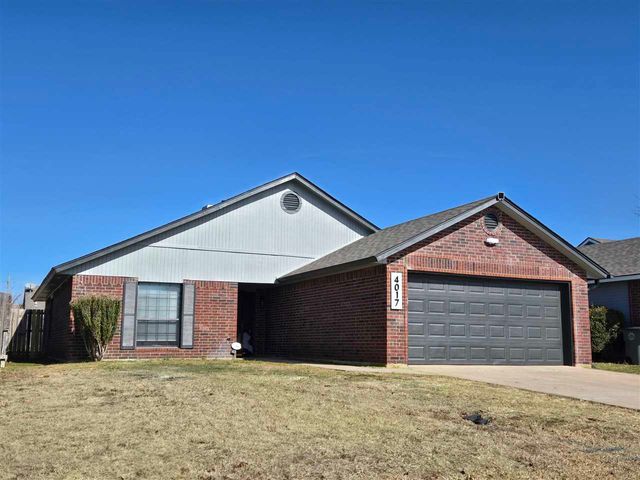4017 SW Rolling Hills Dr, Lawton, OK 73505