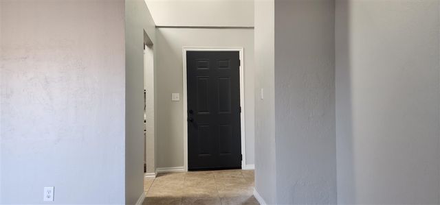 4017 SW Rolling Hills Dr, Lawton, OK 73505