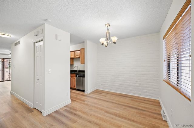 1060 S Parker Road 23, Denver, CO 80231