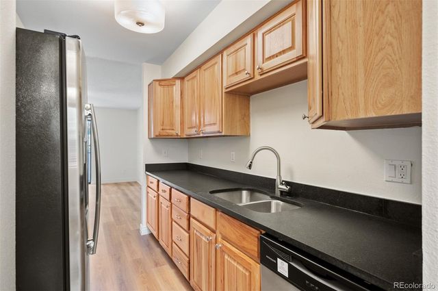 1060 S Parker Road 23, Denver, CO 80231