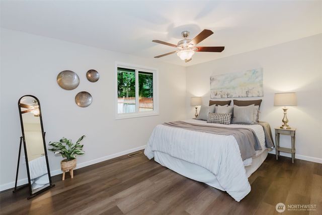 611 NE Conifer Drive, Bremerton, WA 98311