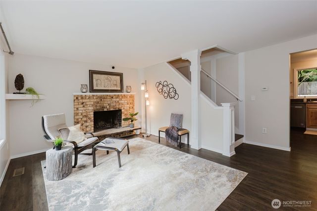 611 NE Conifer Drive, Bremerton, WA 98311