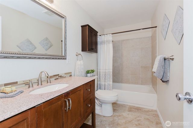 611 NE Conifer Drive, Bremerton, WA 98311