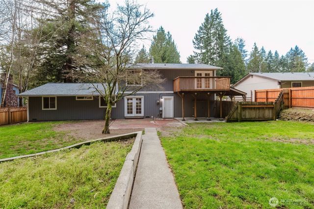611 NE Conifer Drive, Bremerton, WA 98311