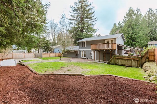 611 NE Conifer Drive, Bremerton, WA 98311