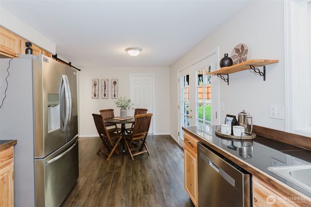 611 NE Conifer Drive, Bremerton, WA 98311