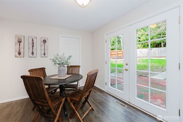 611 NE Conifer Drive, Bremerton, WA 98311