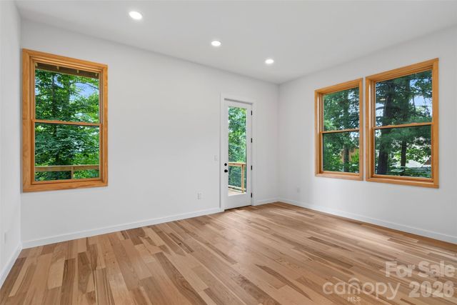 27 Denali Drive, Asheville, NC 28806