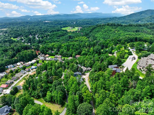 27 Denali Drive, Asheville, NC 28806