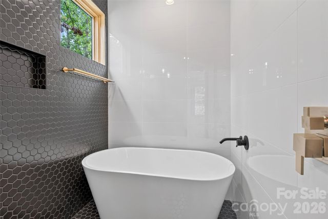 27 Denali Drive, Asheville, NC 28806