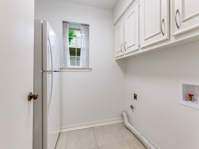 6608 Robin Willow Court, Dallas, TX 75248