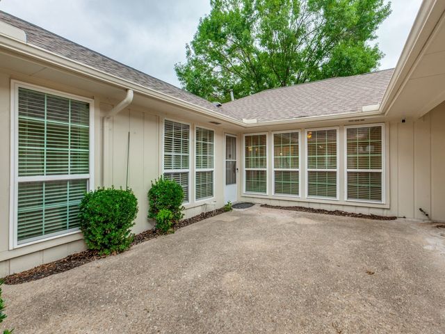 6608 Robin Willow Court, Dallas, TX 75248