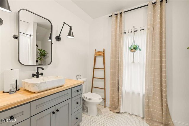 4754 Greenwood Drive, Jonesborough, TN 37659