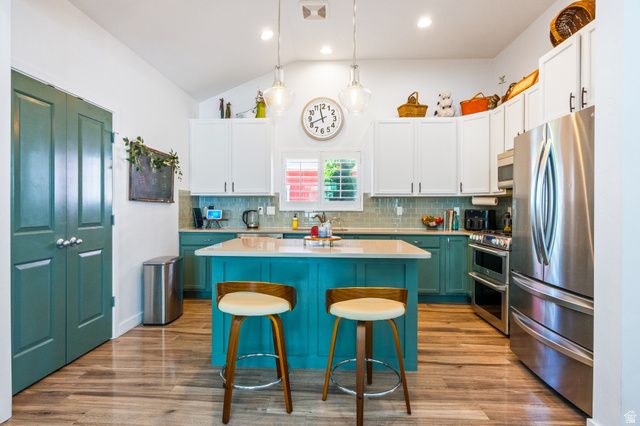10388 S SPLIT ROCK DR, South Jordan, UT 84095