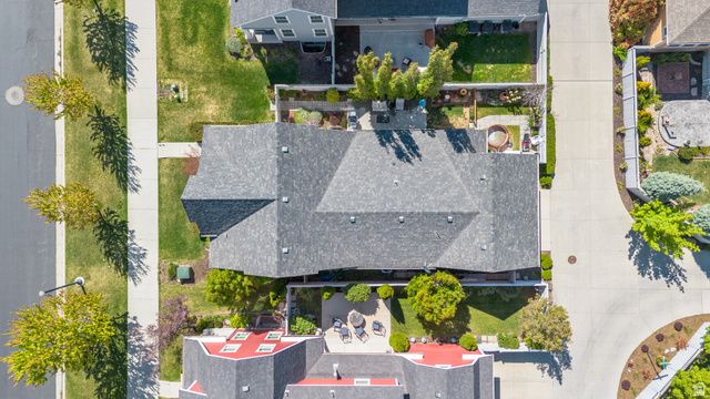 10388 S SPLIT ROCK DR, South Jordan, UT 84095