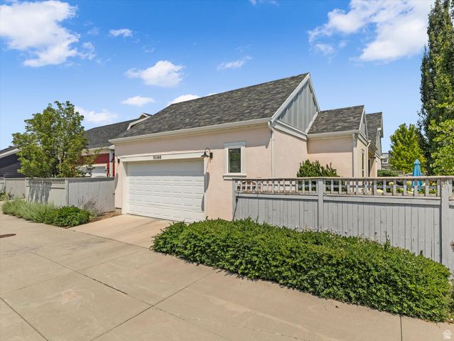10388 S SPLIT ROCK DR, South Jordan, UT 84009