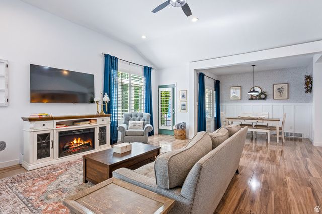 10388 S SPLIT ROCK DR, South Jordan, UT 84095