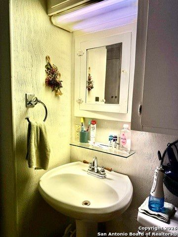 304 N Tyler St, Beeville, TX 78102