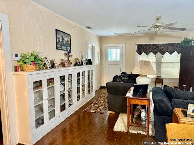 304 N Tyler St, Beeville, TX 78102