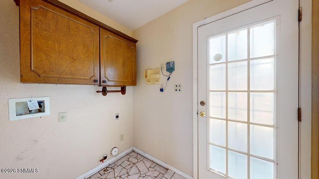 2045 Arlington Avenue, Las Cruces, NM 88001