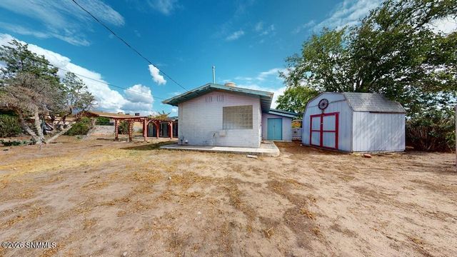 2045 Arlington Avenue, Las Cruces, NM 88001