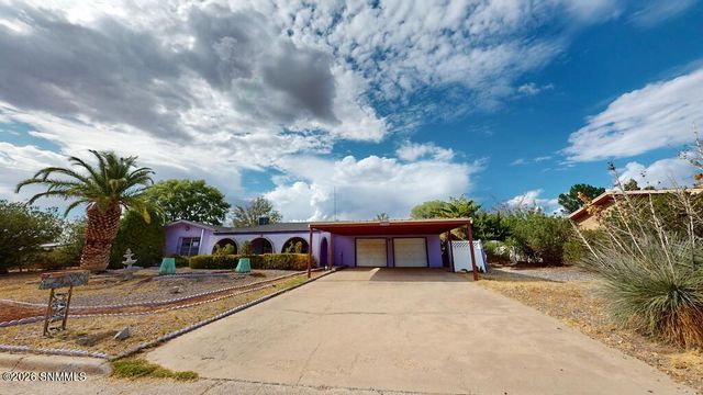 2045 Arlington Avenue, Las Cruces, NM 88001