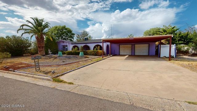 2045 Arlington Avenue, Las Cruces, NM 88001