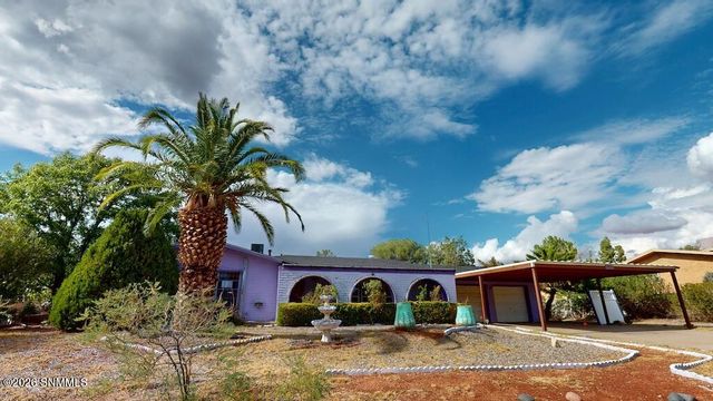 2045 Arlington Avenue, Las Cruces, NM 88001
