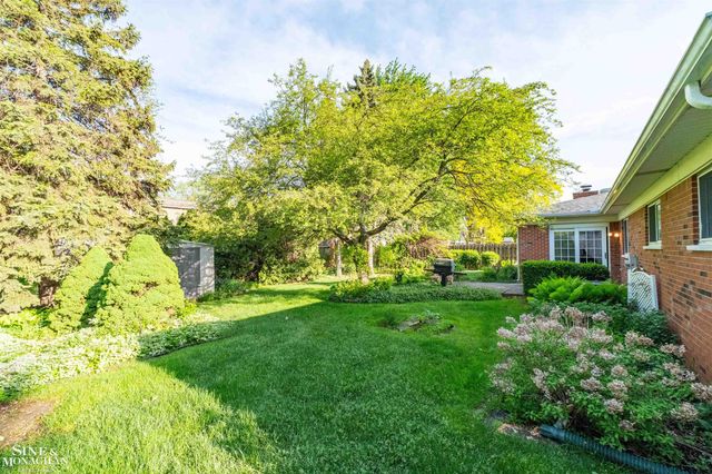 40127 Pallazo Drive, Clinton Township, MI 48038