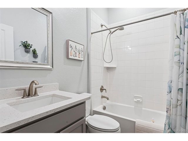 532 Woodroot Cir, Castle Rock, CO 80104