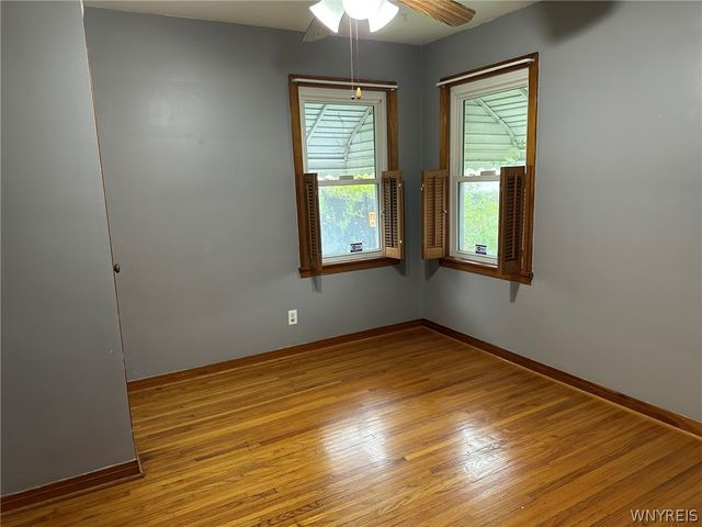 688 78th Street, Niagara Falls, NY 14304
