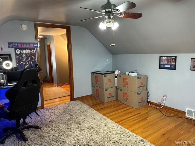 688 78th Street, Niagara Falls, NY 14304