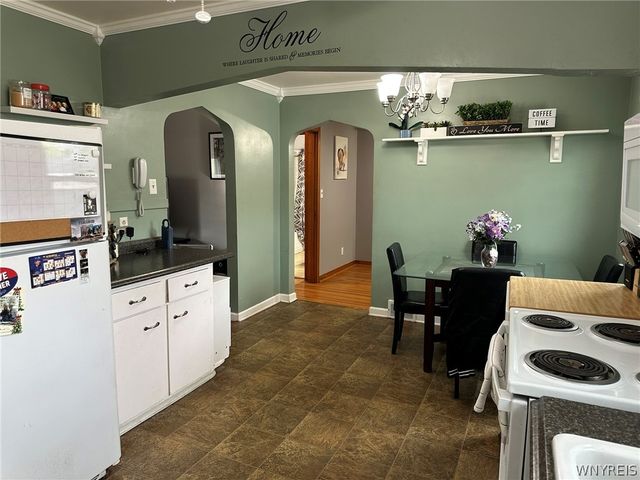 688 78th Street, Niagara Falls, NY 14304