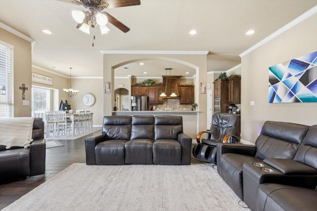 160 Kelly Drive, Waxahachie, TX 75167